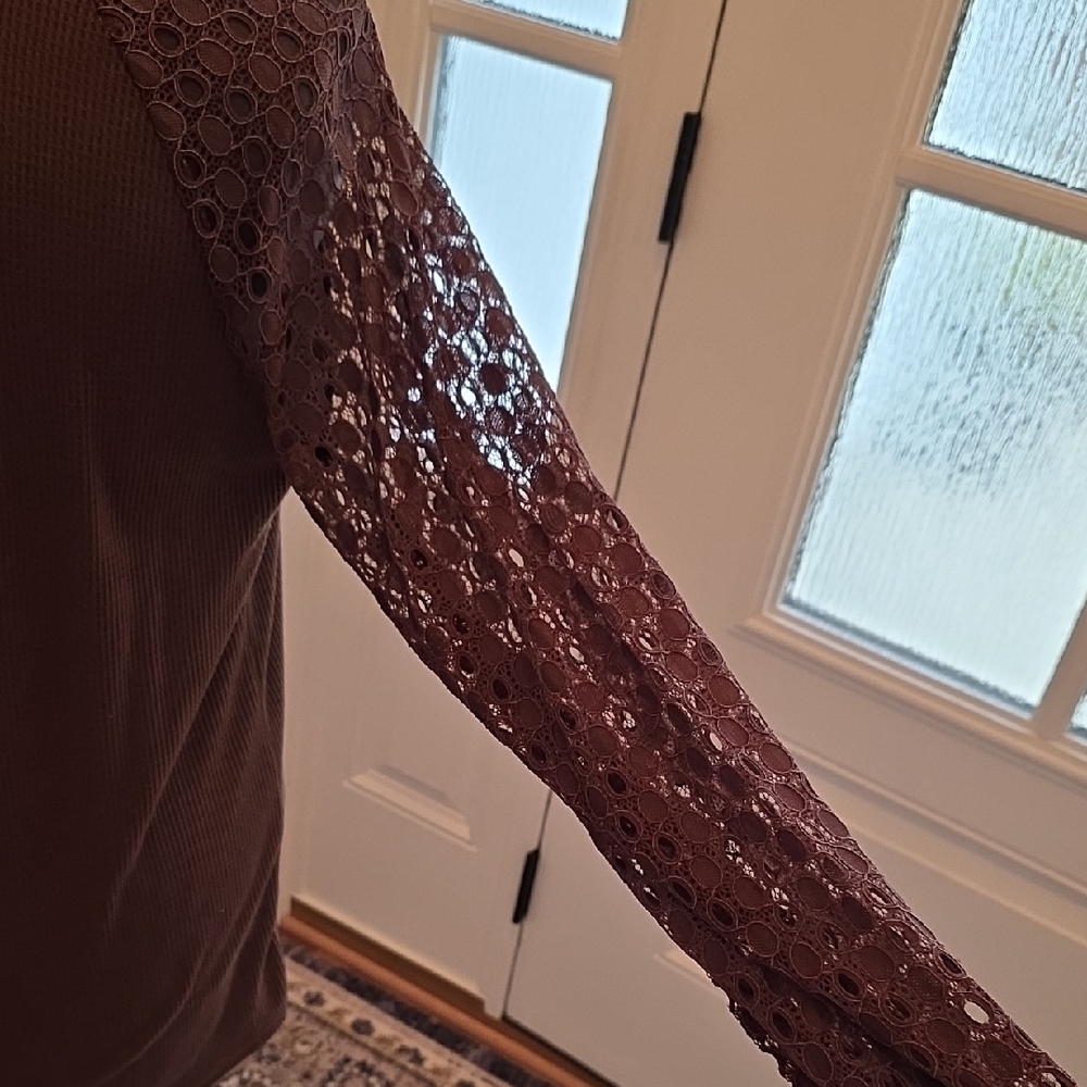 Miholl Elegant Brown Lace Autumn Sleeve Women's Top - Picture 3 of 4